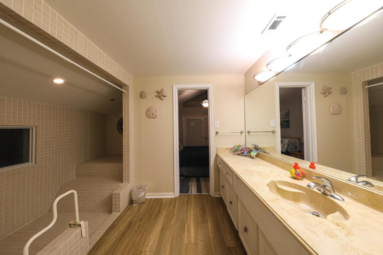 Beach Mode On! Galveston Exterior photo